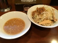 「つけめん　野菜チョイまし、ぎょふん」@メガガンジャの写真