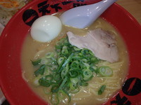 「炒飯唐揚定食(1,040円)、絶品(+100円)」@天下一品 府中店の写真