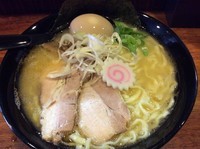 「濃厚白湯らー麺 大盛＋サービス味玉」@俺麺山田の写真