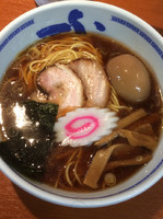 「らーめん790円、味玉トッピング100円」@たけちゃんにぼしらーめん 調布店の写真