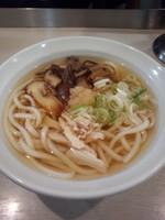 「秋香めんうどん（関西風）470円」@えきめんや 品川店の写真