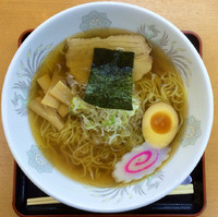 「上河内中華そば600円＋宇都宮餃子350円」@KAMIKAWCHI GARDENの写真