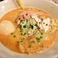 「特製鶏白湯そば(850円)」@中華蕎麦 はざまの写真