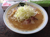 「味噌ネギラーメン（特盛り）600円＋200円」@万葉亭の写真