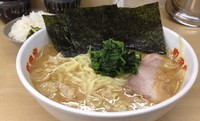 「ラーメン中盛+半ライス(830円+サービス)」@横浜ラーメン 町田家 相模原矢部店の写真