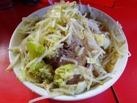 「ラーメン（600円）ヤサイニンニク」@ラーメン二郎 三田本店の写真