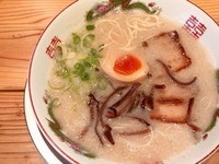 「こってりとんこつ合わせ味」@めんくいや 博多駅東店の写真