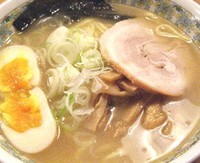 「塩らーめん」@つけ麺屋 やすべえ 高田馬場店の写真