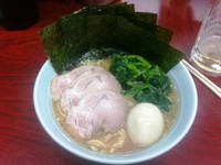 「菊名盛ラーメン 並900円」@横浜ラーメン武蔵家 菊名店の写真