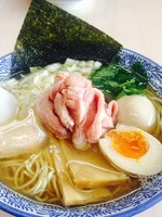 「煮干しそば（白）¥680＋味玉¥100」@中華そば よしかわの写真