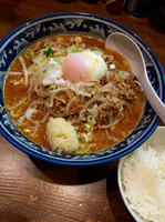 「辛味噌温玉ラーメン（ミニライス付き）￥890」@ラーメンアキラの写真