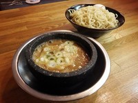 「濃厚石焼つけ麺　中 + 能登山名物ダシ注射式玉子薄味」@らーめん能登山 つけ麺館の写真