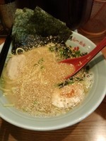 「塩とんこつ」@横浜らーめん 一八家 中華街店の写真