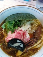 「大王イカそば」@中華そば 四つ葉の写真