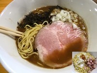 「【限定】毒煮干そば烏賊ver（850円）+和え玉（150円）」@麺処 門つるの写真