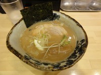 「らーめん」@麺屋 蝉 関大前店の写真