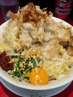 「まぜそば（麺少なめ・全部・辛玉）」@用心棒の写真