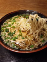 「ホルモンそば500円」@本陣そば 鴬谷店の写真