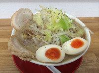 「柳路らーめん  730円   野菜マシ、ニンニク」@麺屋 柳路の写真