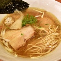 「味玉塩ラーメン(800円？)」@自家製麺 えなみの写真