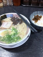 「ラーメン＋ライス」@博多ラーメン よねちゃんの写真