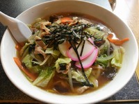 「五目中華そば　（大盛り）　※サービス券で￥１００－引き」@小柴屋の写真