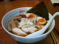 「特製中華そば」@ストライプ ヌードルズの写真