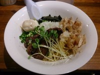 「【限定】常陸牛脂の油そば（ハラミステーキを乗せて、油飯付き）」@らーめん・つけめん 八角の写真