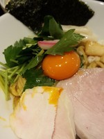 「濃厚卵まぜSOBA＋チキンドライカレー飯」@Ginza Noodles むぎとオリーブの写真