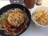 「かき揚げうどんとふりかけご飯」@常盤軒 大井町より店の写真