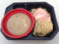 「らーめんstyle JUNK STORY たまり醤油仕立の煮干鶏」@大つけ麺博 ご当地つけ麺GPの写真