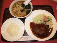 「ハンバーグと小ラーメン　950円」@ビストロ福昇亭の写真