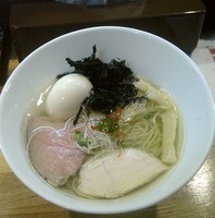 「鶏清湯 塩ら～めん+味玉」@麺庵 小島流の写真