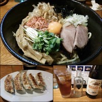 「まぜそば750円＋焼餃子300円＋ビール・他」@麺屋 鶏口の写真