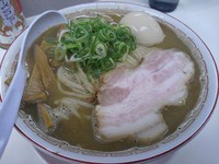 「濃厚煮干し中華そば　（大盛り）　＋味玉：サービス券」@津軽煮干し中華そば にぼにぼ食堂の写真