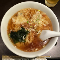 「ワンタン麺700円＋焼き餃子350円」@福祥園 新横浜店の写真