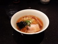 「ミニ醤油らぁ麺」@支那そばや 新横浜ラーメン博物館店の写真