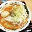 ピリ辛とんこつネギラーメン560円＋味付玉子50円＊610円
