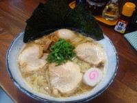 「大盛特製ラーメン固め1030円」@らーめん ひとふんばりの写真