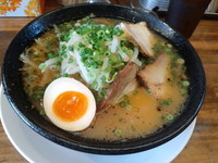 「かさね味＋煮卵サービス750円」@麺屋二郎 逗子店の写真