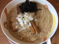 「背脂中華そば」@麺屋 鶴若の写真