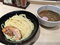 「つけめん（濃厚）８５０円」@UNDERGROUND RAMEN 頑者 コクーンシティさいたま新都心店の写真