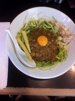 「あべ鶏のスパイシーキーマカレーソバ（汁なし）」@麺処 夏海の写真