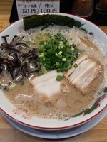 「ラーメン＋激辛高菜＋替え玉」@博多長浜らーめん 天軒の写真