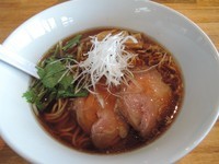 「正油ラーメン」@湖麺屋 Reel Cafeの写真