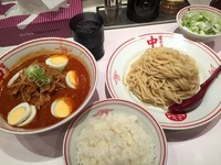 「冷し味噌卵麺（半ライス+ネギ）」@蒙古タンメン 中本 新宿店の写真