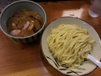 「濃厚つけ麺　中　３００ｇ　＋味玉：サービス券」@銀座 朧月の写真