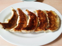 「焼き餃子410円」@おぐら屋の写真