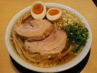 「半熟煮たまごらーめん(醤油)」@麺処 絢の写真