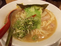 「らーめん」@ホルモン豚骨ラーメン ジャイアン3の写真